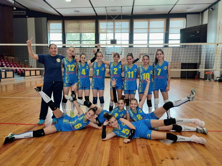 Пет срещи и пет категорични победи за девойките от ВК Раковски Димитровград 