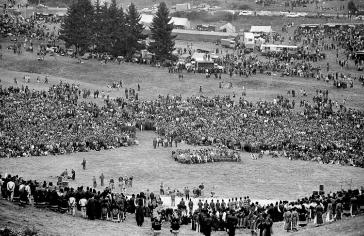 Изложба за Роженските събори е експонирана в КДК