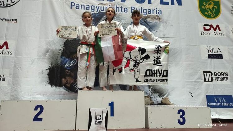 Успехи за димитровградските джудисти на "Топалов Опън"