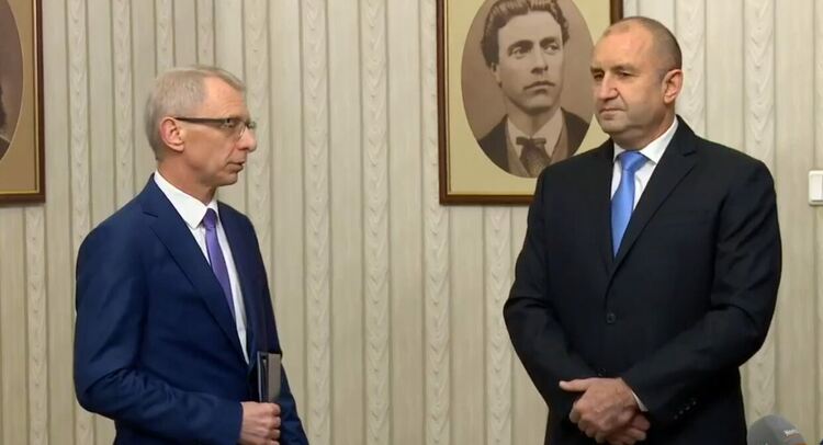 Днес президентът Румен Радев идва на Пампорово, утре пристига премиерът Денков