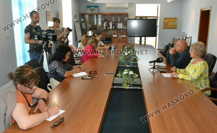 Обсъждат закупуването на нова и по-щадяща пациентите апаратура за лъчетерапия