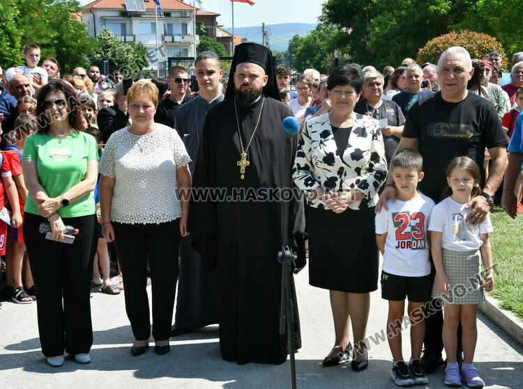 Отпечатък от левия крак на Стоичков и пластика, посветена на големия футболист, ознаменуваха 100 -годишнината на ФК “Хеброс“