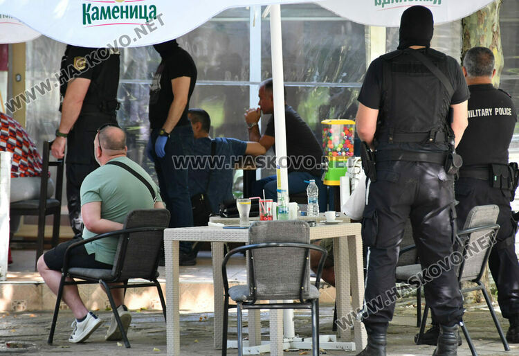 Акция на Военна полиция, арестуваха клиенти в хасковско заведение