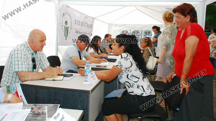 10 фирми предложиха работа на безработни в Хасково