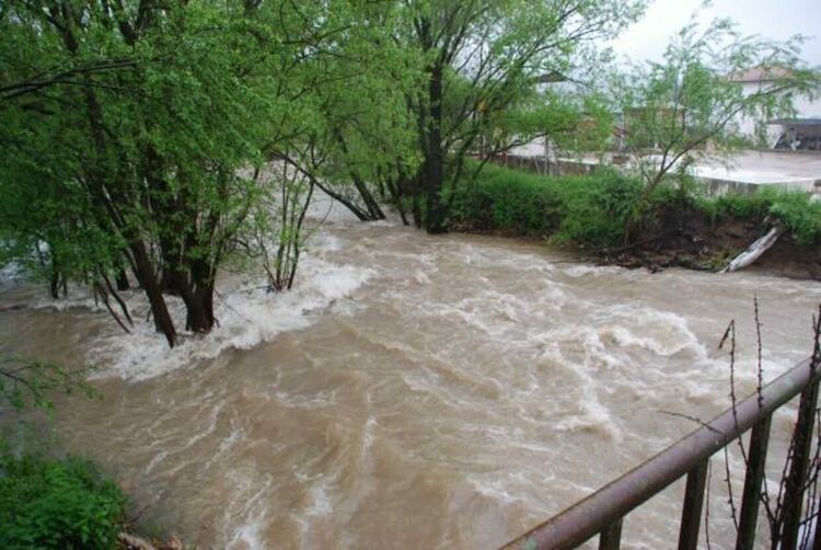 Валежите, които паднаха, не са нещо уникално, незапомнено и невиждано в метеорологичната ни история