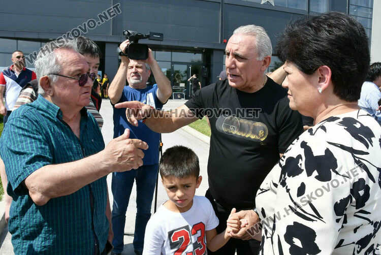 Отпечатък от левия крак на Стоичков и пластика, посветена на големия футболист, ознаменуваха 100 -годишнината на ФК “Хеброс“