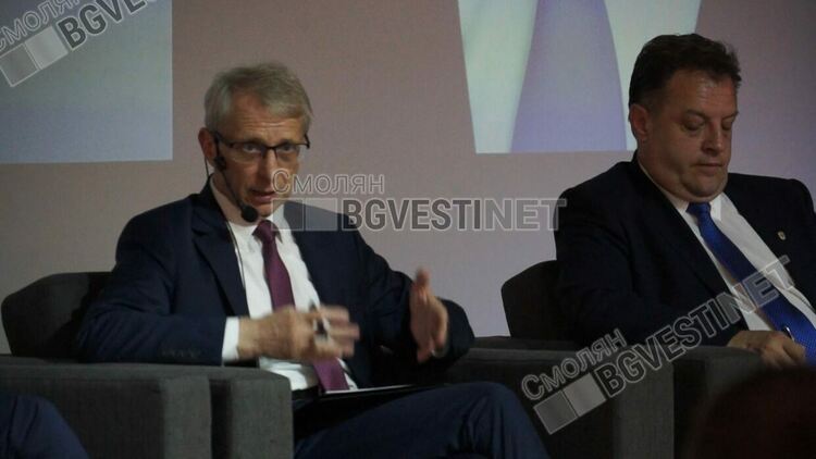 Премиерът Денков в Пампорово: Все още се обсъждат имената на новите областни управители