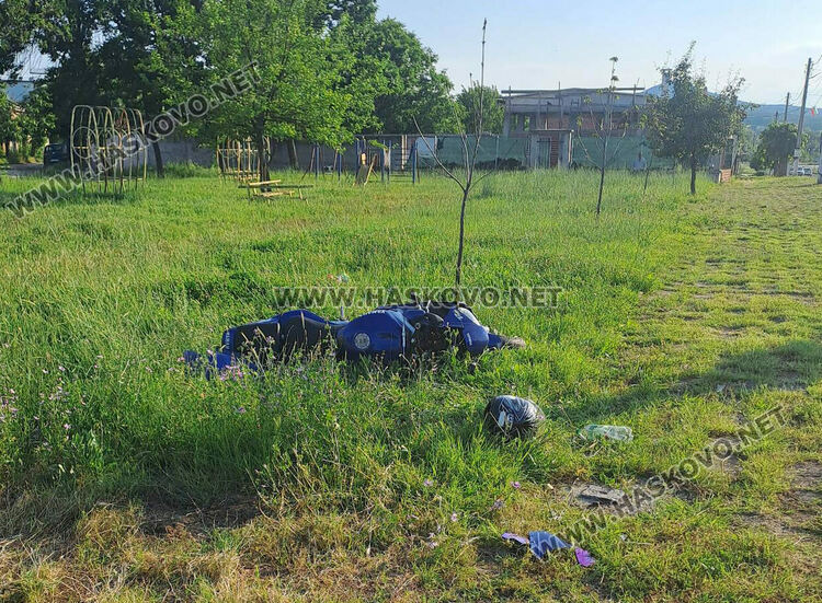 Моторист пострада при удар в кола