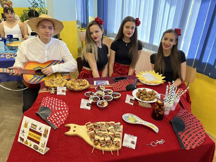 "Златаровци" представиха туристически продукт, предназначен за младежи