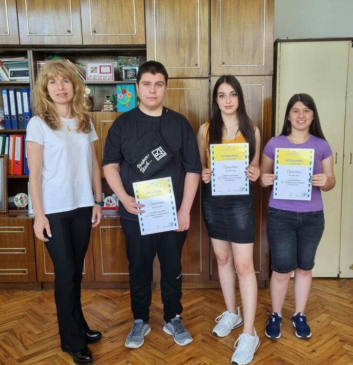   Златаровци, добри и във фотографията