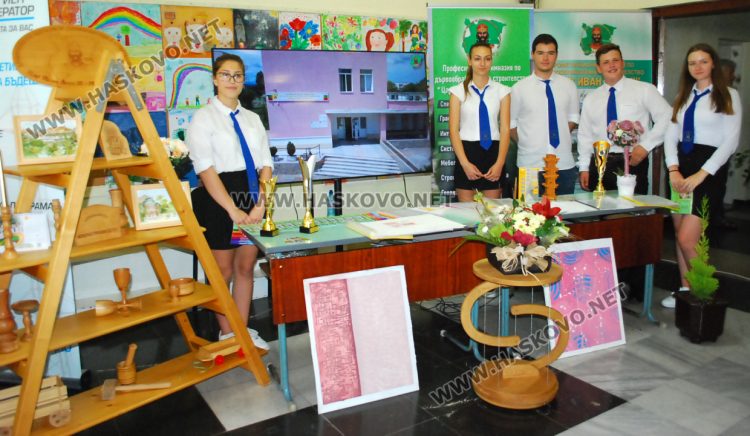 Училища представиха иновации, дейности и специалности в Хасково