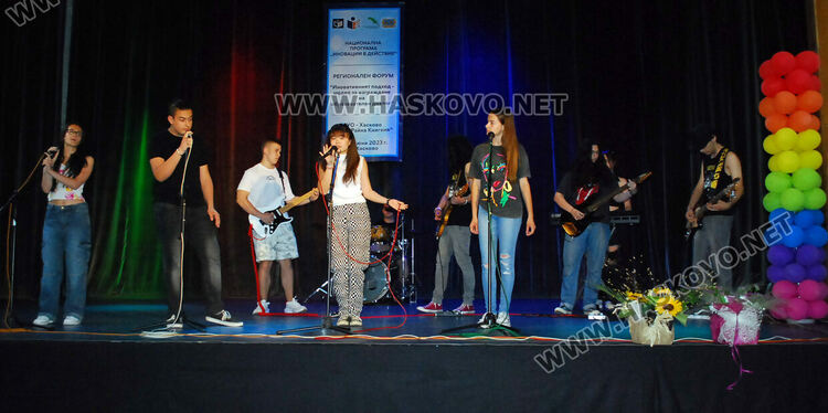 Училища представиха иновации, дейности и специалности в Хасково