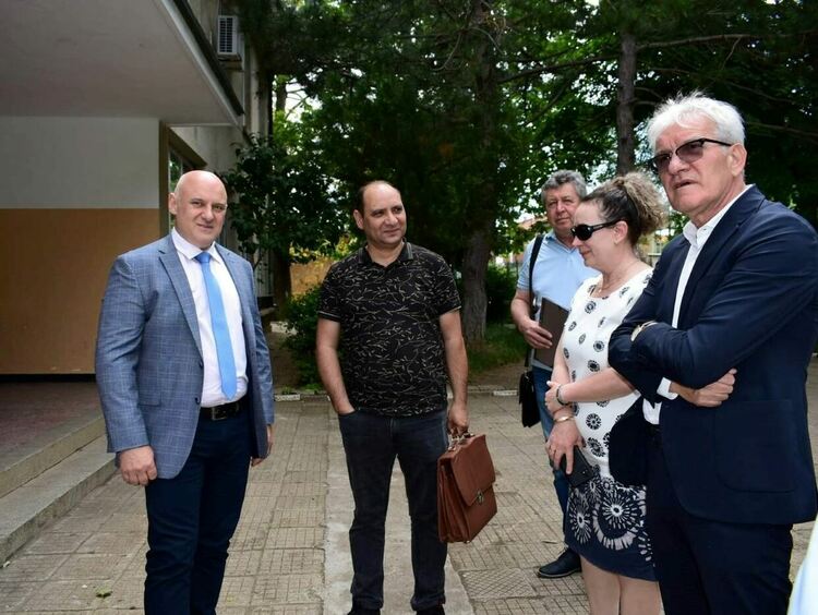 Ремонтират училището в Мулдава с пари по спечелен проект по "Красива България" 