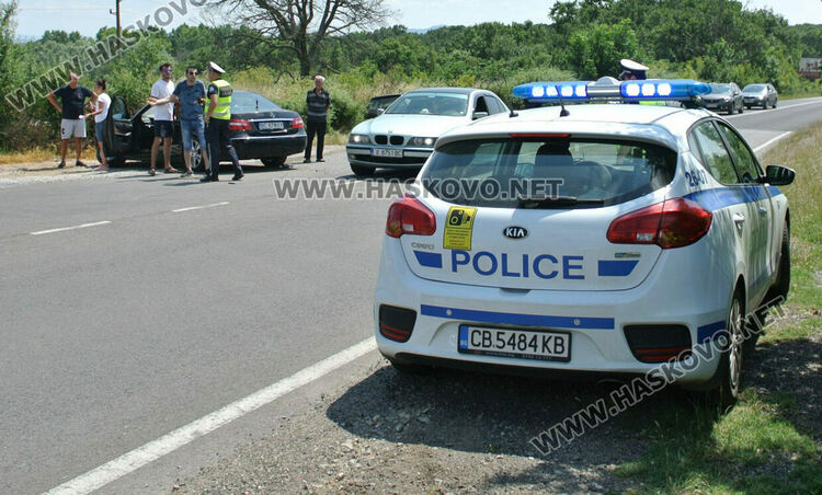 Жена пострада при удар между хасковска и румънска кола