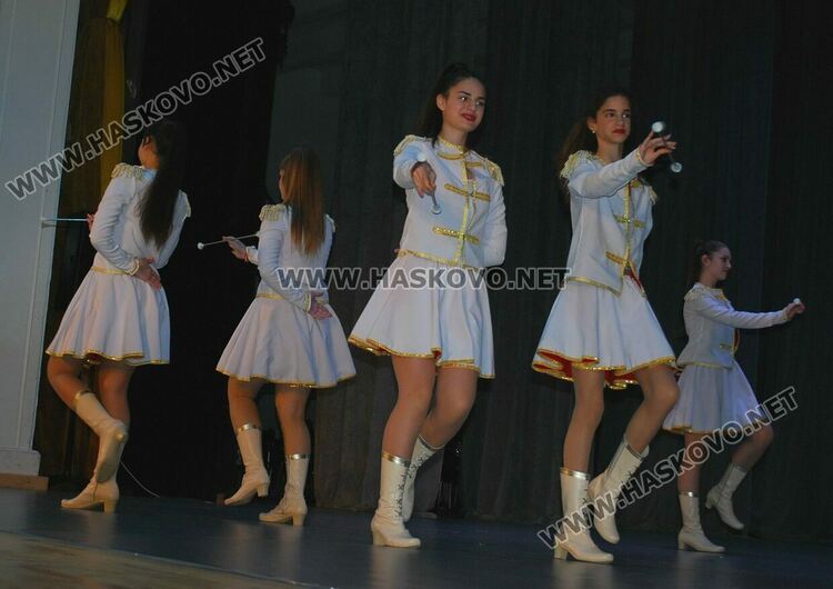 1400 участници от 9 държави на Фестивала „Вълшебен свят“