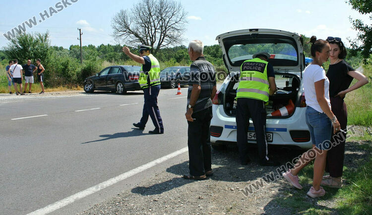 Жена пострада при удар между хасковска и румънска кола