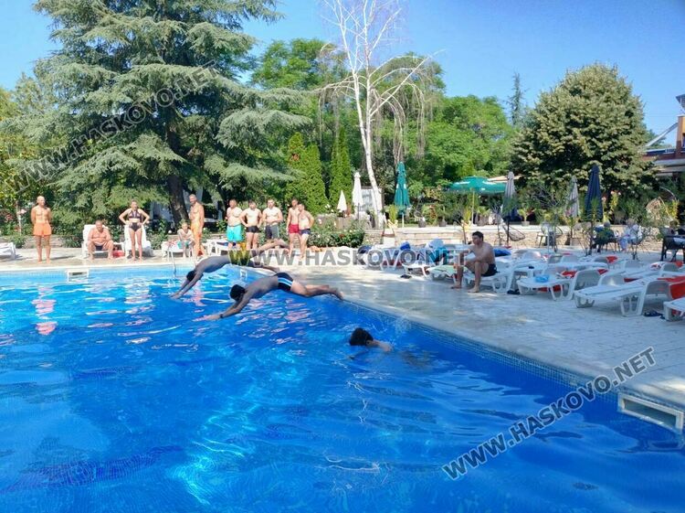 18 от Хасковско на изпит за спасители на басейн