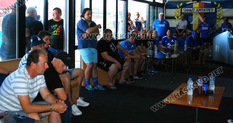 Станимир Стоилов се срещна с фенове на „Левски“ в Хасково