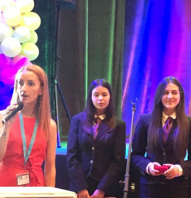 Езикова гимназия &bdquo;Христо Ботев&ldquo;обмени иновативни практики с училища от пет области