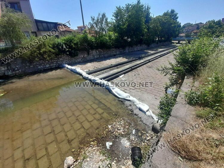 Забентиха река Хасковска заради ремонта на коритото й