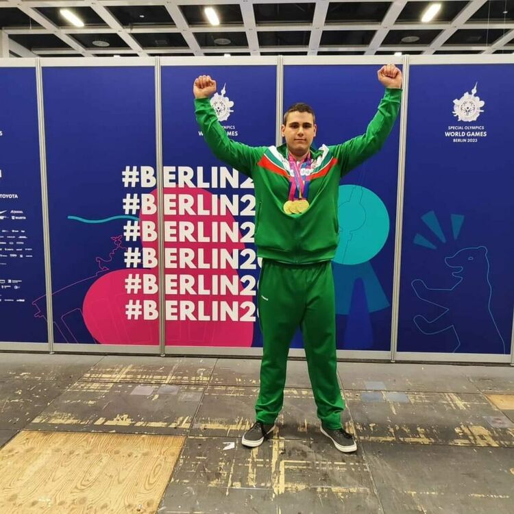 Гордост! Костадин Велков завоюва три златни медала на  Спешъл Олимпикс в Берлин