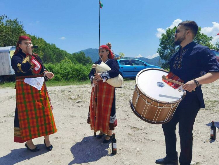 Еньовден бе отбелязан на магнетичния "Беланташ"