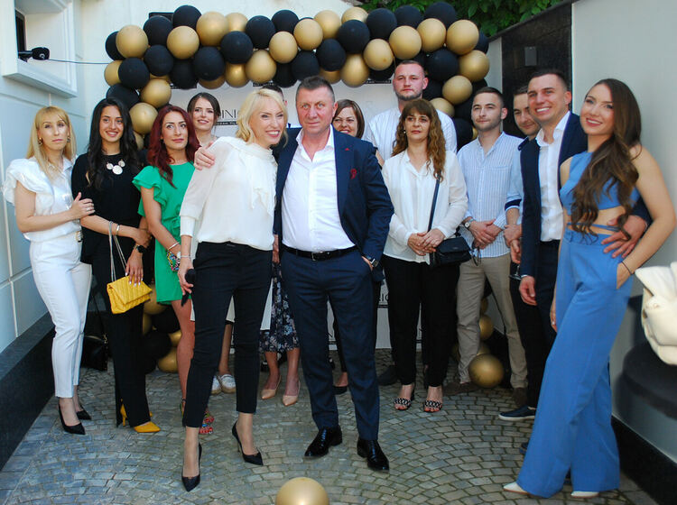 Модерната дентална клиника „Sclinic“ отвори врати в Хасково