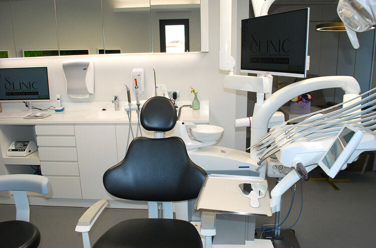 Модерната дентална клиника „Sclinic“ отвори врати в Хасково