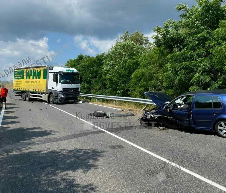 Поредната катастрофа при Загорско по пътя за Маказа, движението е отбито по обходен маршрут