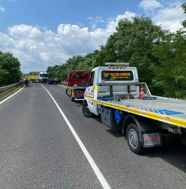 Поредната катастрофа при Загорско по пътя за Маказа, движението е отбито по обходен маршрут