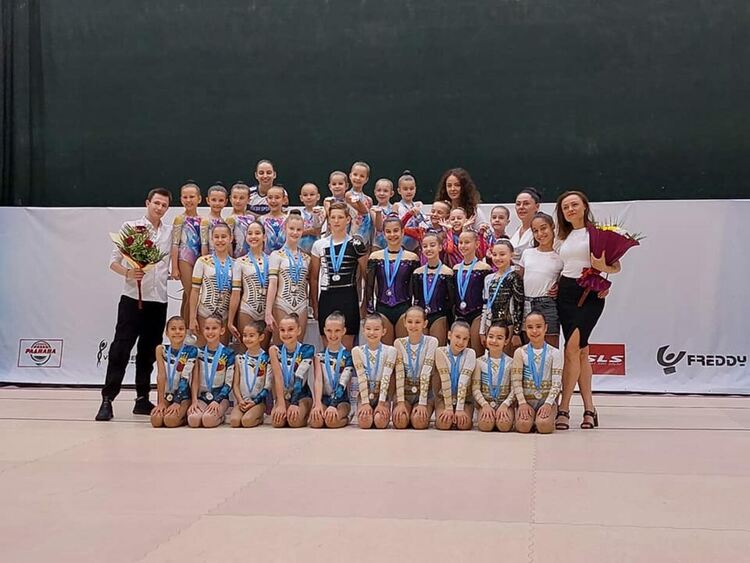 Куп медали за „Виолена“ и „Мега спорт“ от национален турнир