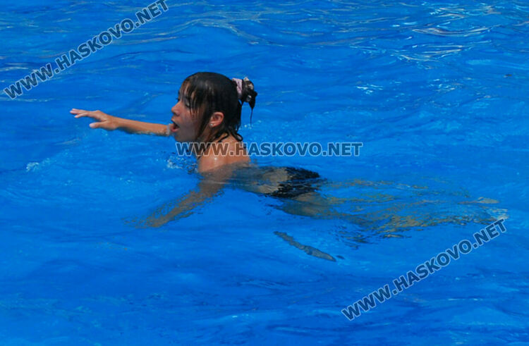 Над 45 деца се включиха в състезание по плуване в Хасково