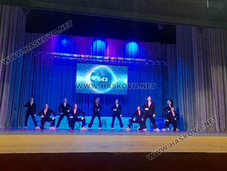 Купата на кмета от фестивала „Вълшебен свят“ замина за Бургас