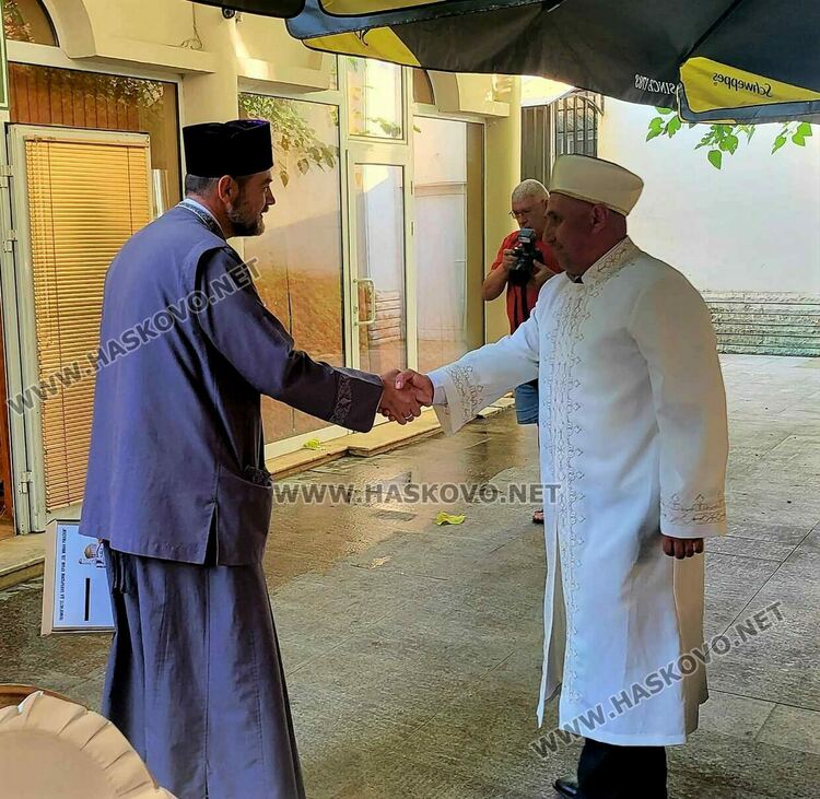 Мюсюлманите празнуват Курбан Байрам