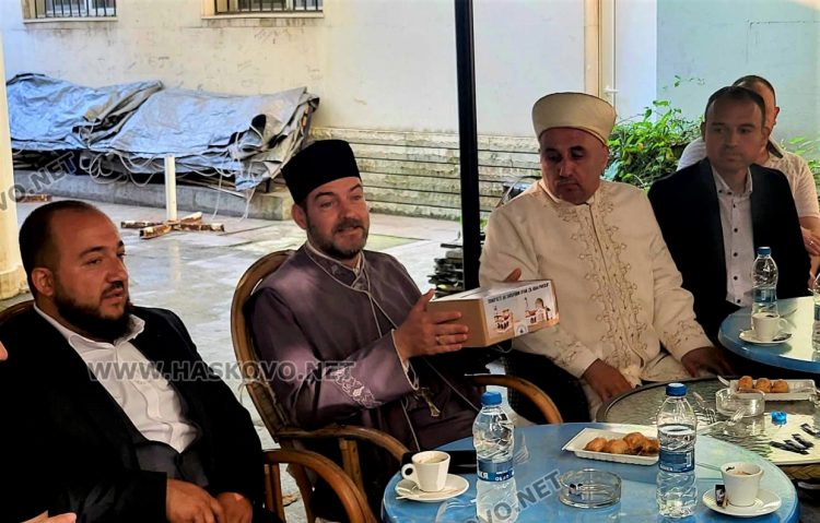 Мюсюлманите празнуват Курбан Байрам