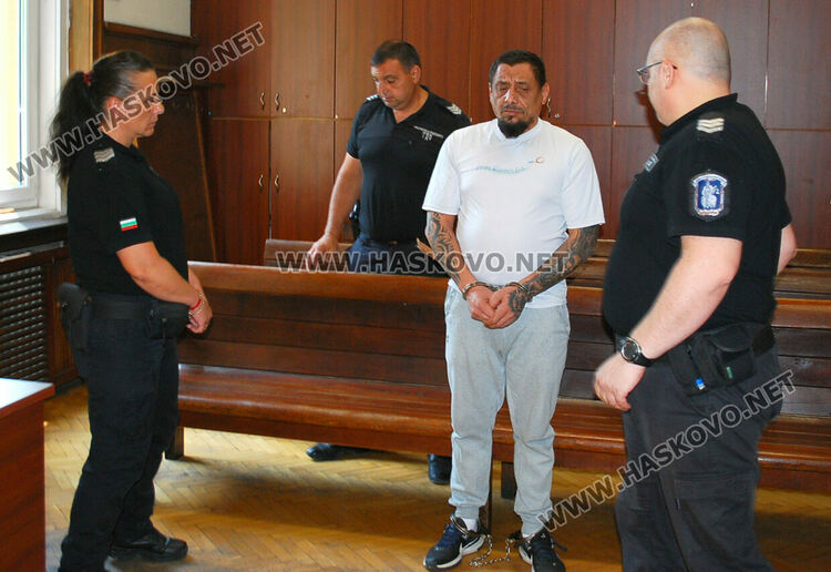 Оставиха в ареста пастрока за убийството на 4-годишно дете в Хасково