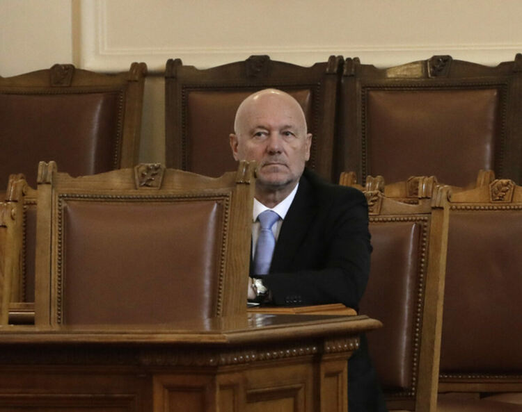 България ще обучава бойни санитари от Украйна и ще влезе в програмата на ЕС за боеприпаси