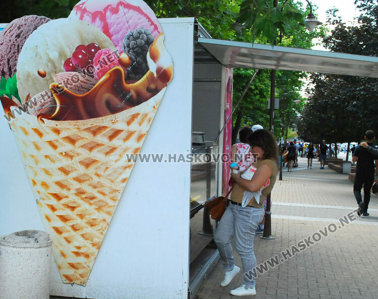 Агенцията по храните проверява павилионите и цеховете за сладолед в Хасково