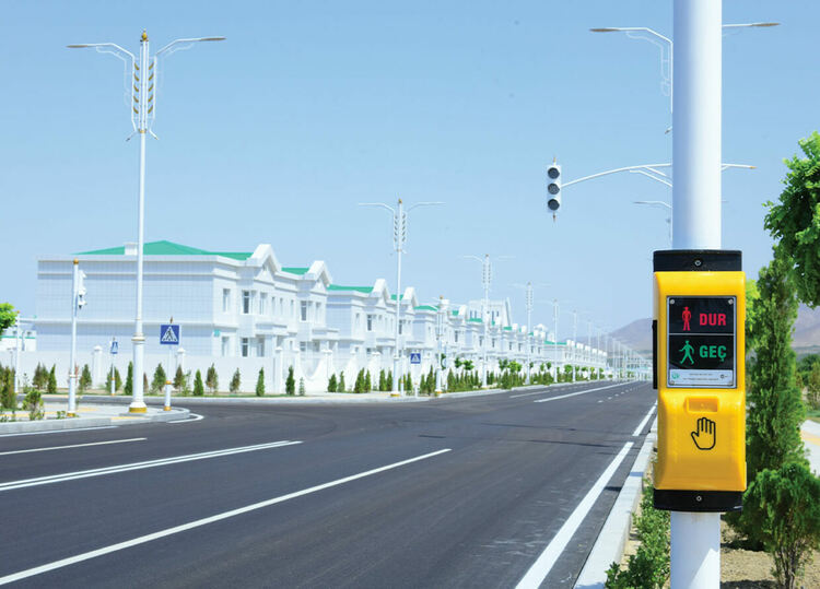 Туркменистан откри нов футуристичен умен град в чест на бившия си президент