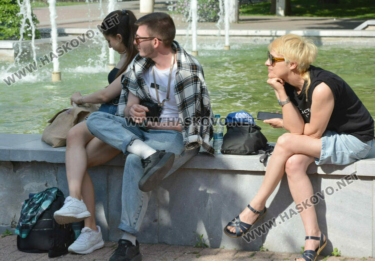 „Сцена на края на града“ премести театъра в улична среда сред хората в центъра на Хасково