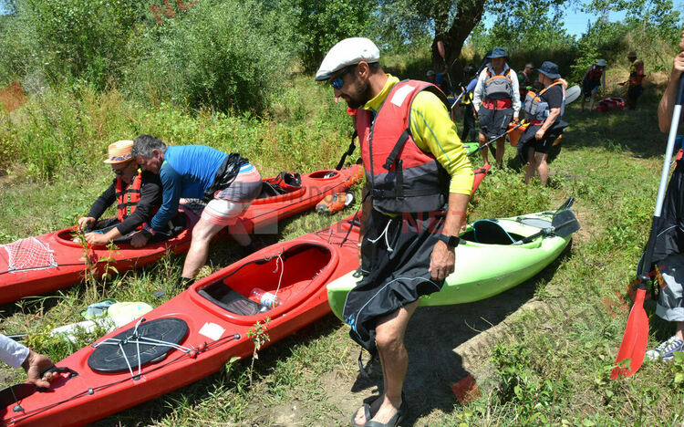 Каяци превзеха водите на река Марица при Димитровград