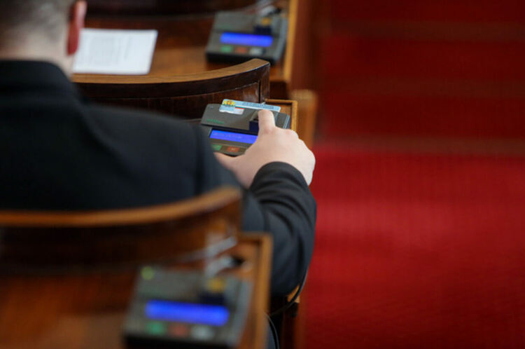 Депутатите приеха ветото на президента върху Закона за съдебната власт