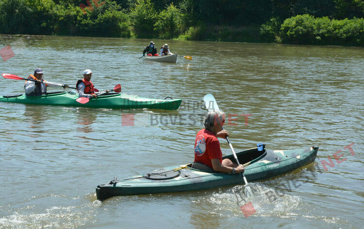 Каяци превзеха водите на река Марица при Димитровград