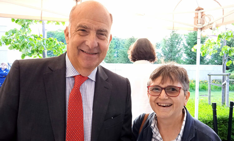 Кърджалийци поканиха посланик Кенет Мeртен за Месеца на Америка в Кърджали