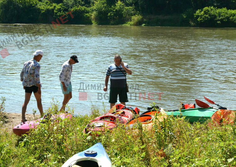Каяци превзеха водите на река Марица при Димитровград