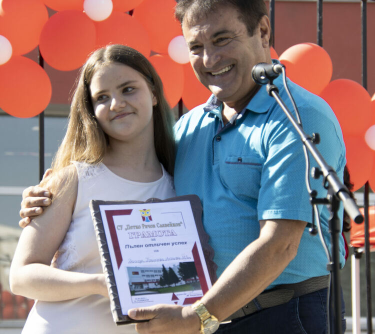 Деница Антонова