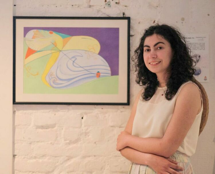 Поли и Стейси от Кърджали със свои картини в изложба в столицата