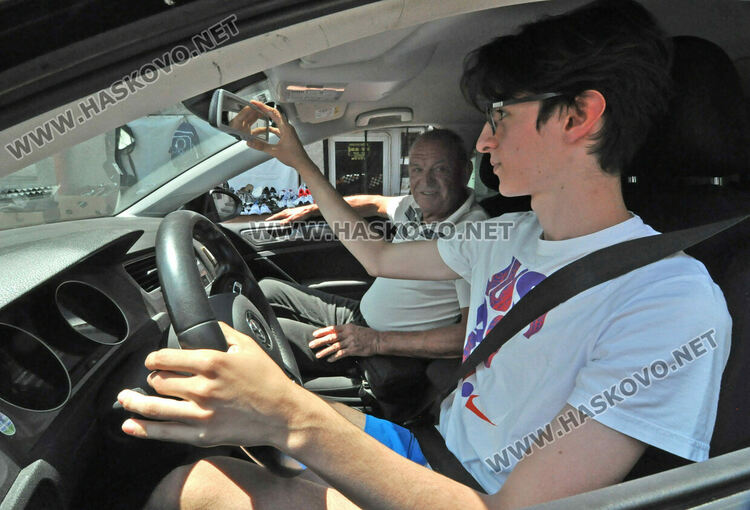 Автоинструкторите с протестно писмо срещу въвеждането на GPS маршрут на случаен принцип по време на изпит