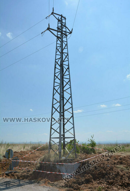 Разкопаха вилна зона „Кенана“ за прокарване на кабел