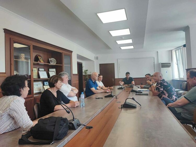 Стартира подмяната на старите отоплителни уреди на твърдо гориво с газови котли 